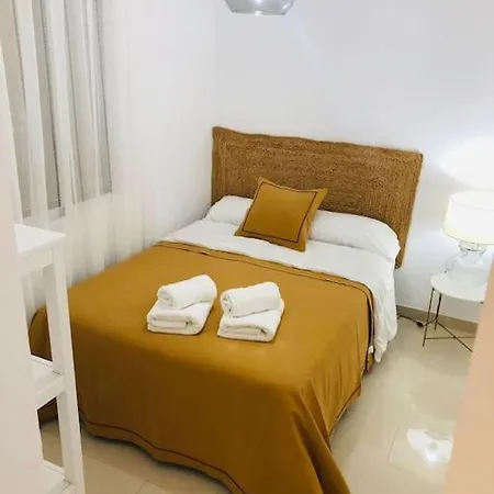 Nieves Viejas Fresco Con Patio En قرطبة