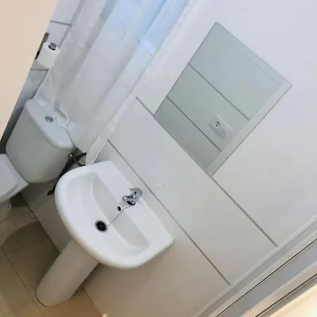 Nieves Viejas Fresco Con Patio En Cordoba