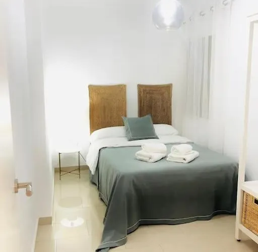 Nieves Viejas Fresco Con Patio En * Córdova